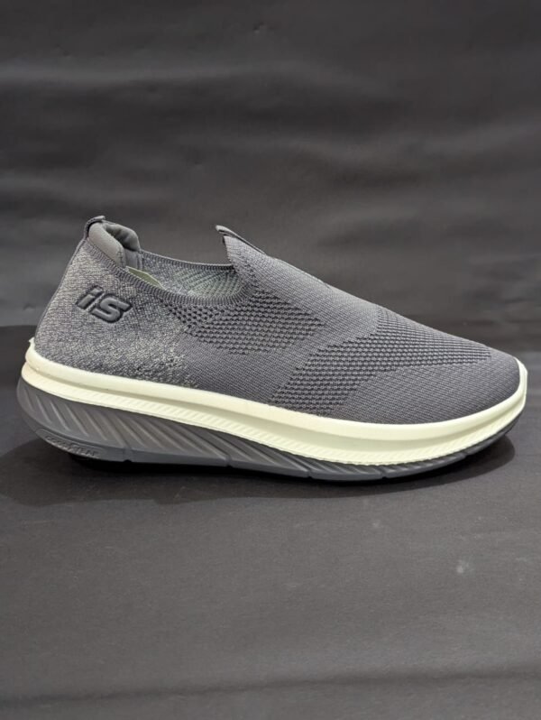 Men’s Slip-On Comfort Skechers– Lightweight & Breathable Knit Shoes